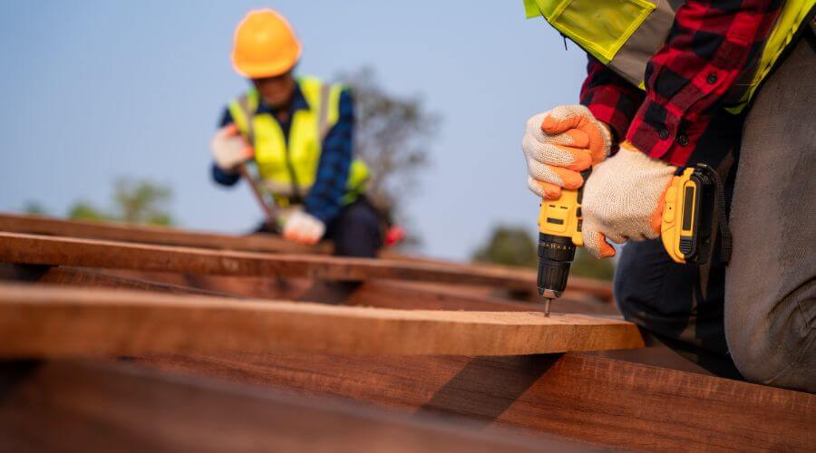 Expert Emergency Roof Repairs services in Delavan, IL